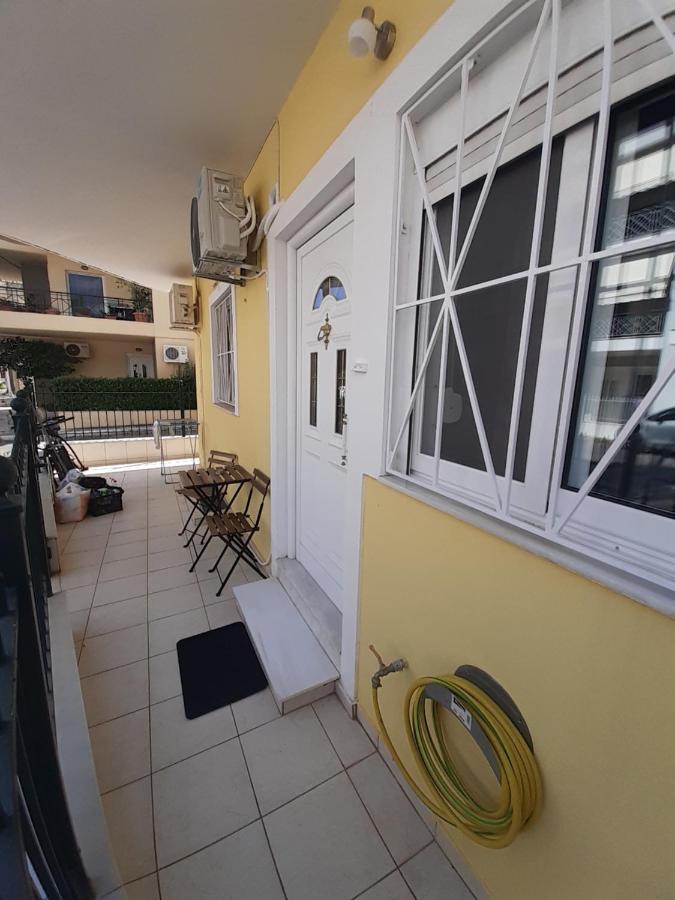Yellow House Apartamento Calamata Exterior foto